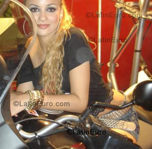 Date this gorgeous Brazil girl Elainy from Caruaru B930