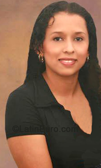 Date this happy Colombia girl Maria from Cali C7959