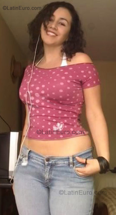 Date this gorgeous Colombia girl Diana from Bogota C7963