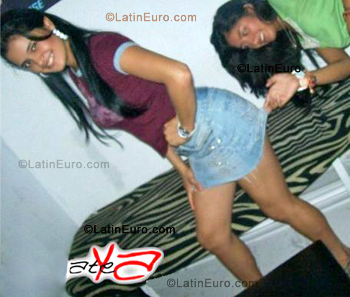 Date this hot Colombia girl Ingrid from Villavicencio C8095