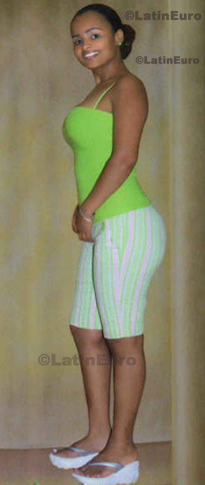 Date this hot Colombia girl Adriana from Pereira C8363