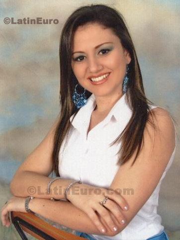 Date this young Colombia girl Sandra from  C8365