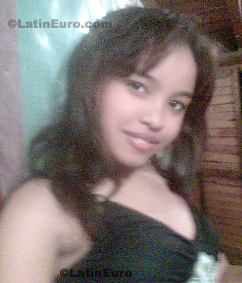 Date this exotic Colombia girl Maria from Cartagena C8366