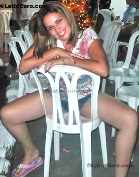 Date this hard body Colombia girl Maria from  C8393