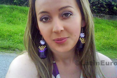 Date this hard body Colombia girl Maria from Tunja C8502