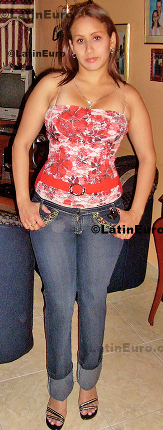 Date this georgeous Colombia girl Ruby from Bogota C8536