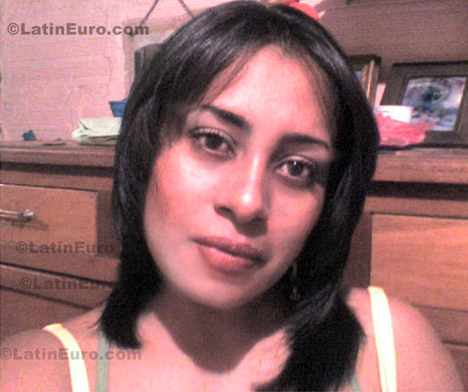 Date this georgeous Colombia girl Paula from Medellin C8562