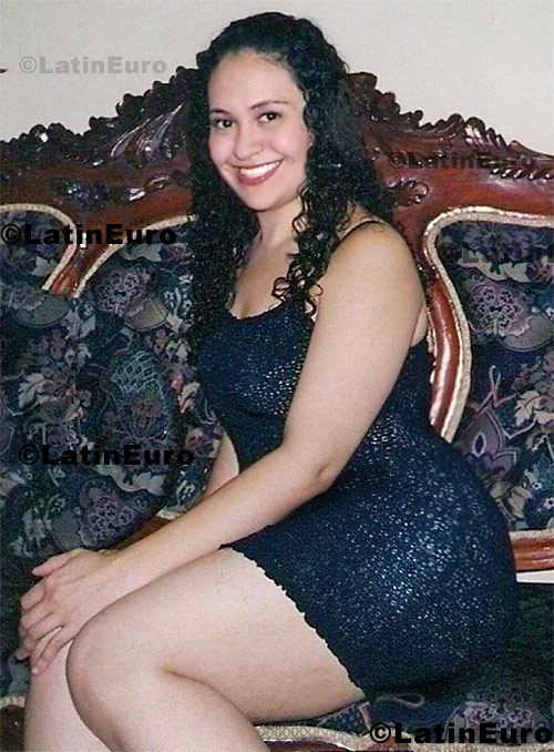 Date this good-looking Colombia girl Angela from Medellin C8593