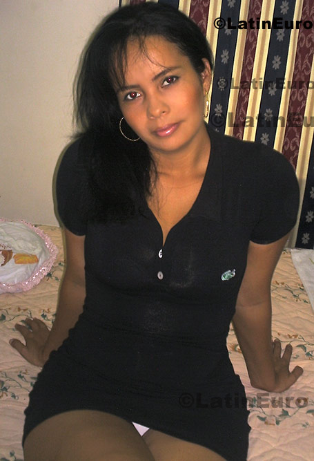 Date this beautiful Colombia girl Viviana from Cali C8611