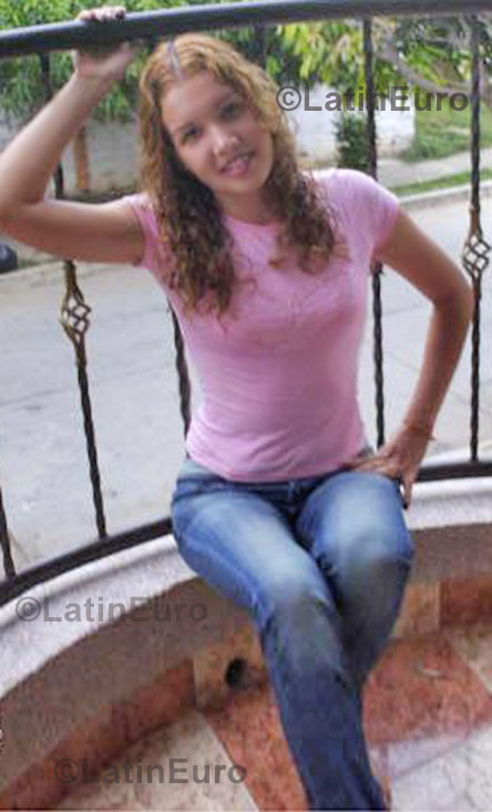 Date this beautiful Colombia girl Lisseth- from Valledupar C8648