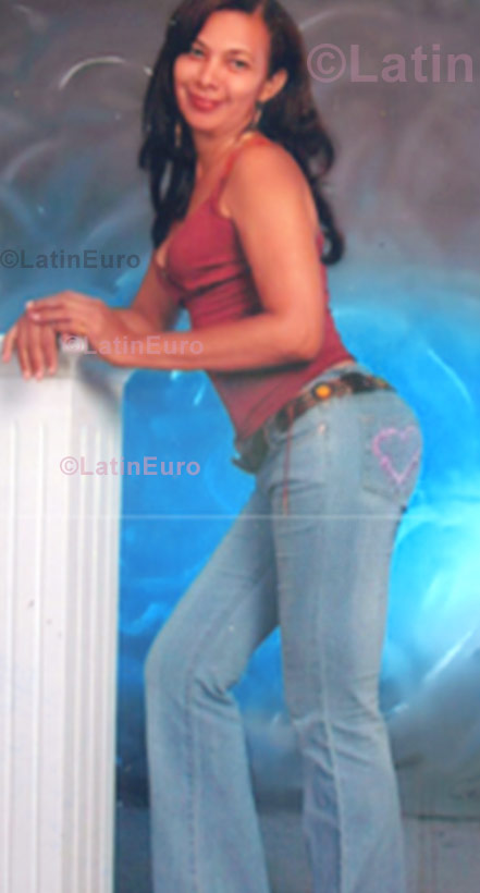Date this funny Colombia girl Rubis from Cartagena C8722