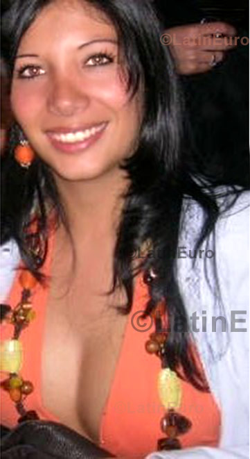 Date this athletic Colombia girl Sofia from  C8724