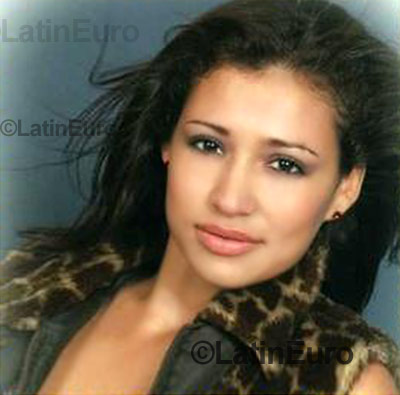 Date this hot Colombia girl Yohana from Bucaramanga C8761