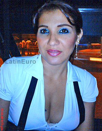 Date this stunning Colombia girl Camila from Neiva C8789