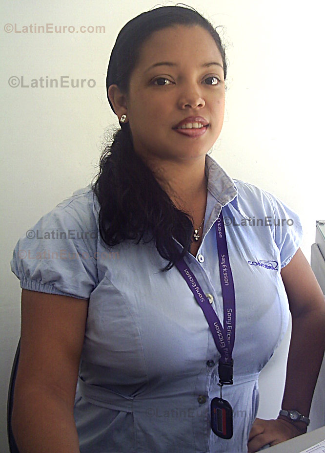 Date this voluptuous Colombia girl Belkis from Barranquilla C8826