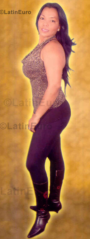 Date this tall Colombia girl Eunice from  C8843