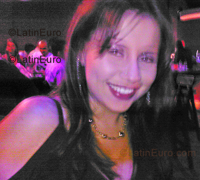 Date this hot Colombia girl Karina from Pereira C8859