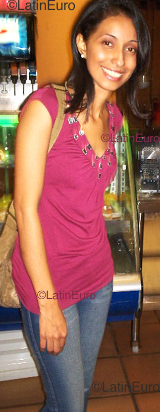 Date this young Colombia girl Lisbeth from Barranquilla C8940