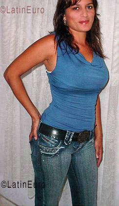 Date this georgeous Colombia girl Lizeth from  C8950