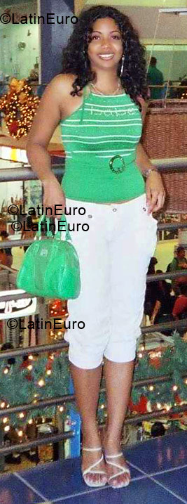 Date this happy Colombia girl Alexandra- from Cali C8982