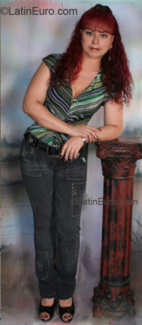 Date this sultry Colombia girl Gloria from Cali C8997