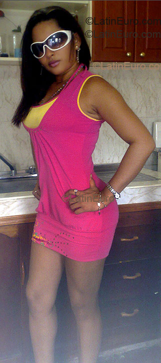 Date this exotic Colombia girl Veronica from Cartagena C8999