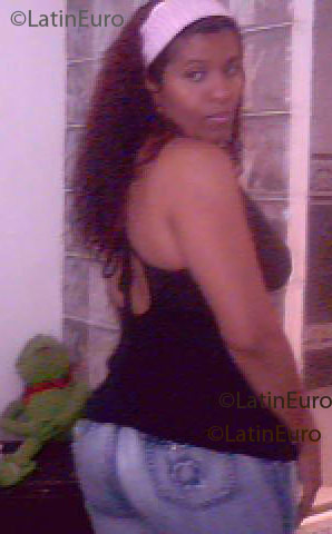 Date this charming Colombia girl Elena from Cali C9035