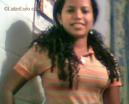 Date this attractive Colombia girl Liceth from Barranquilla C9044
