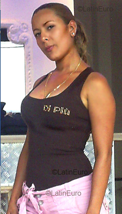 Date this tall Colombia girl Vivian from Cali C9062