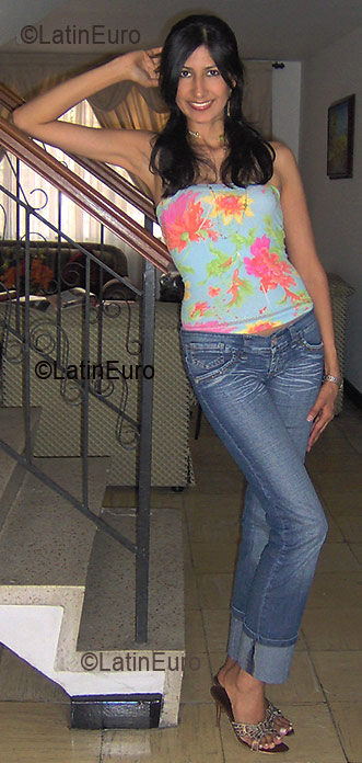 Date this tall Colombia girl Alejandra from Cali C9118