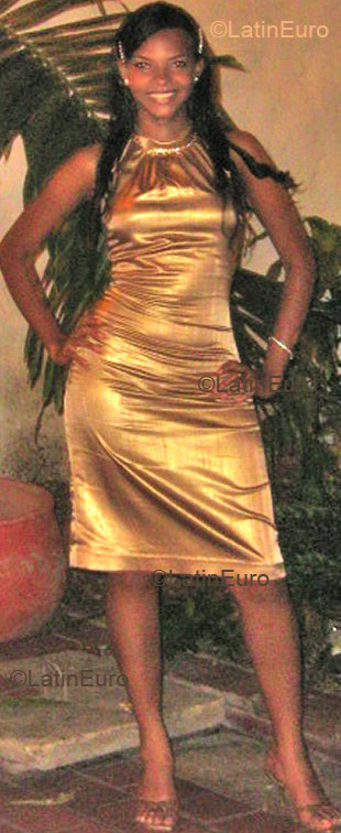 Date this exotic Colombia girl Karen from Cartagena C9148