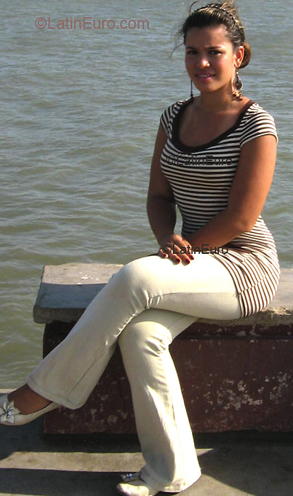 Date this good-looking Colombia girl Dayana from Cartagena C9171