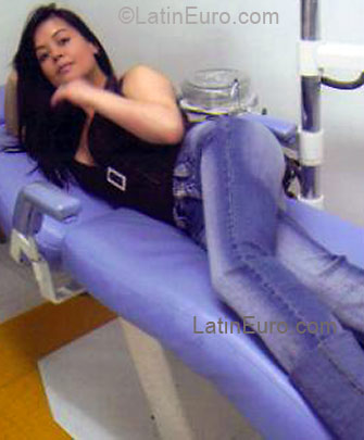 Date this delightful Colombia girl Ingrid from Bogota C9175