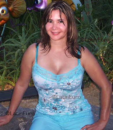 Date this young Colombia girl Rocio from  C9199