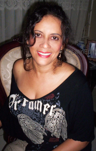 Date this sensual Colombia girl Marta from Barranquilla C9312
