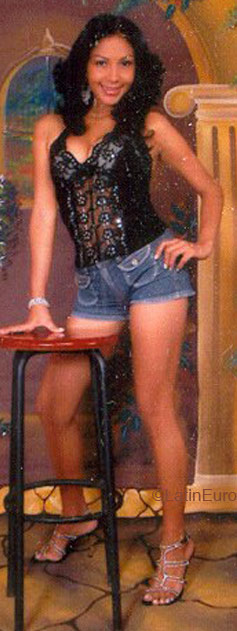 Date this good-looking Colombia girl Milenis from Barranquilla C9337