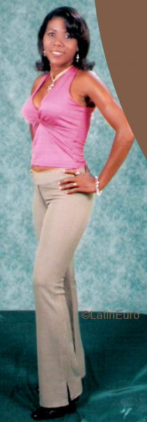 Date this happy Colombia girl Edenis from  C9385