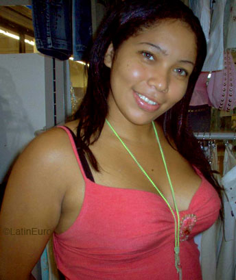 Date this happy Colombia girl Yulis- from  C9394