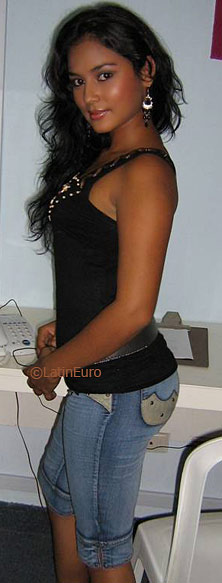Date this lovely Colombia girl Sara from  C9401