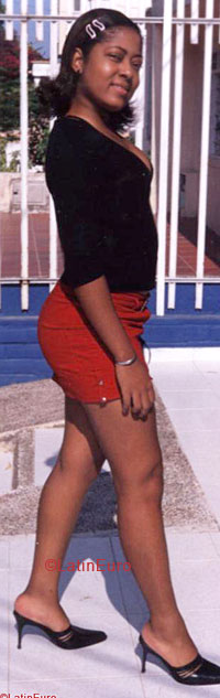 Date this sultry Colombia girl Yolima from  C9530