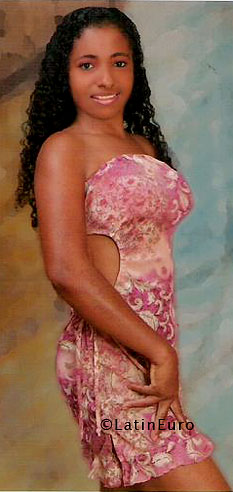 Date this athletic Colombia girl Francia from Cali C9531
