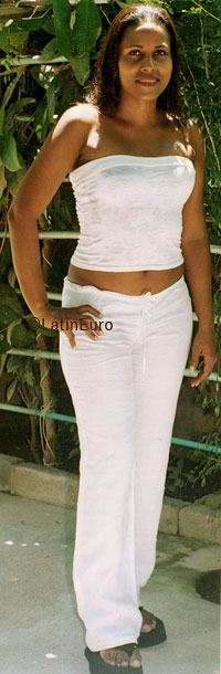 Date this voluptuous Colombia girl Rosa from Santa Marta C9557