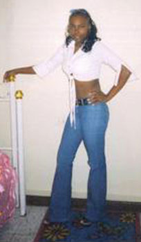 Date this hard body Colombia girl Lucy from Cali C9582