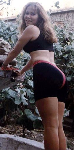 Date this tall Colombia girl Nancy from Barranquilla C9685