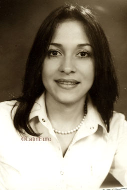 Date this charming Colombia girl Martha from Bogota C9781