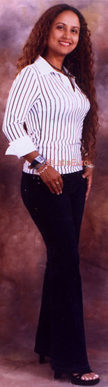 Date this cute Colombia girl Yamilet from Cali C9868