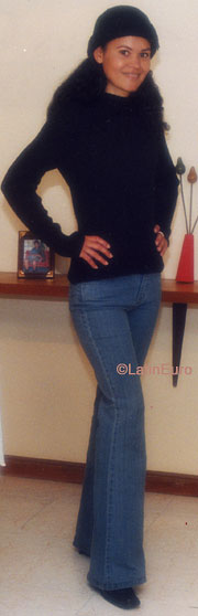 Date this hard body Colombia girl Sandra from Bogota C9878