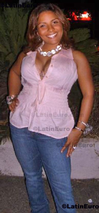 Date this hot Dominican Republic girl Maria from  N-1091