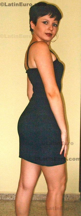 Date this gorgeous Any Country girl Amalia from Yoro N-1101