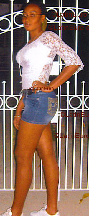 Date this young Jamaica girl Alicia from Kingston N-112